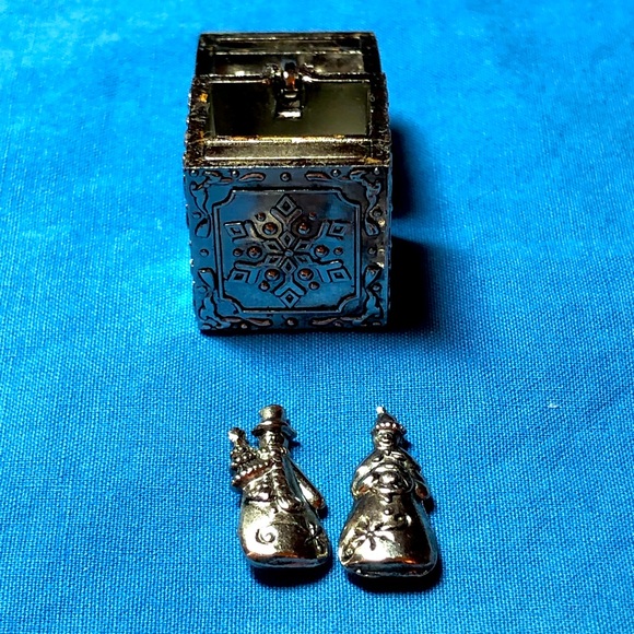Vintage Silver Tone Rectangular Prayer Box Pendant w/Trinkets - Picture 8 of 10
